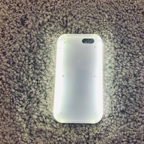 iPhone LED Light Case - Picture 3 of 4